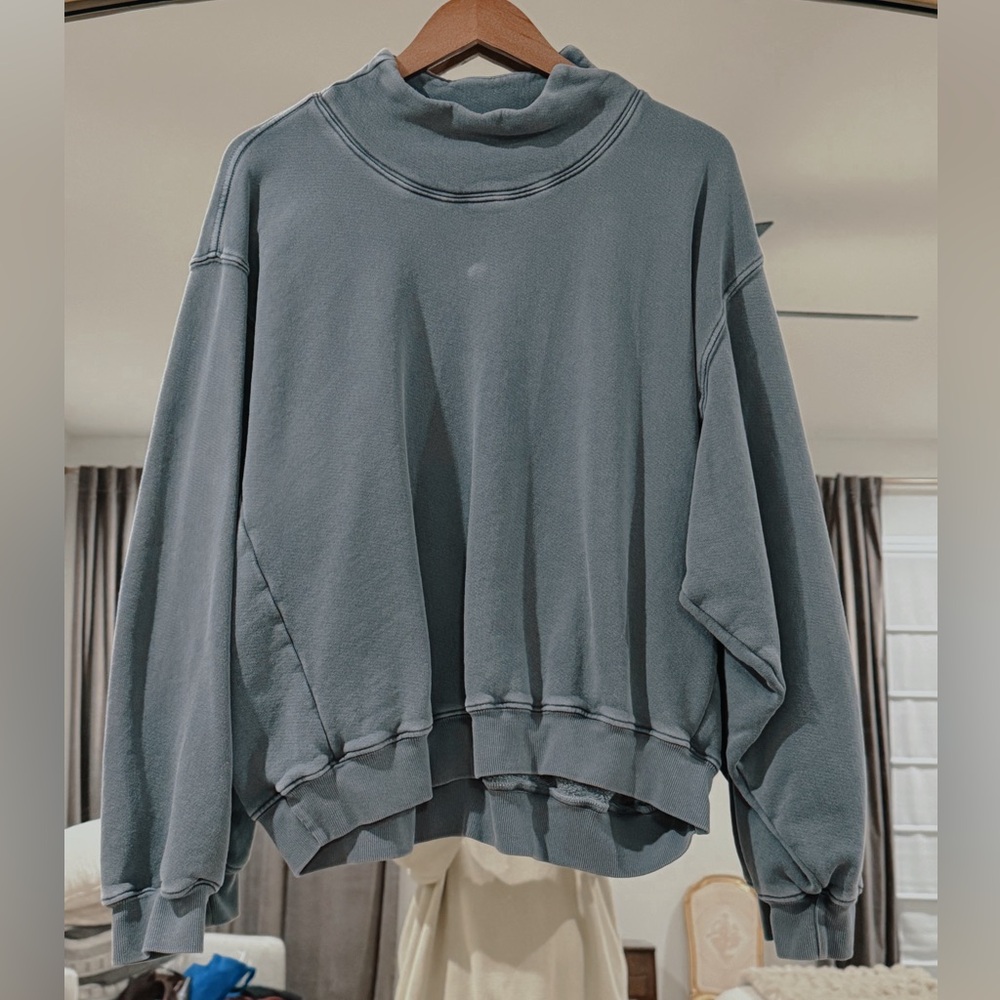 JOAH BROWN Turtleneck Sweatshirt